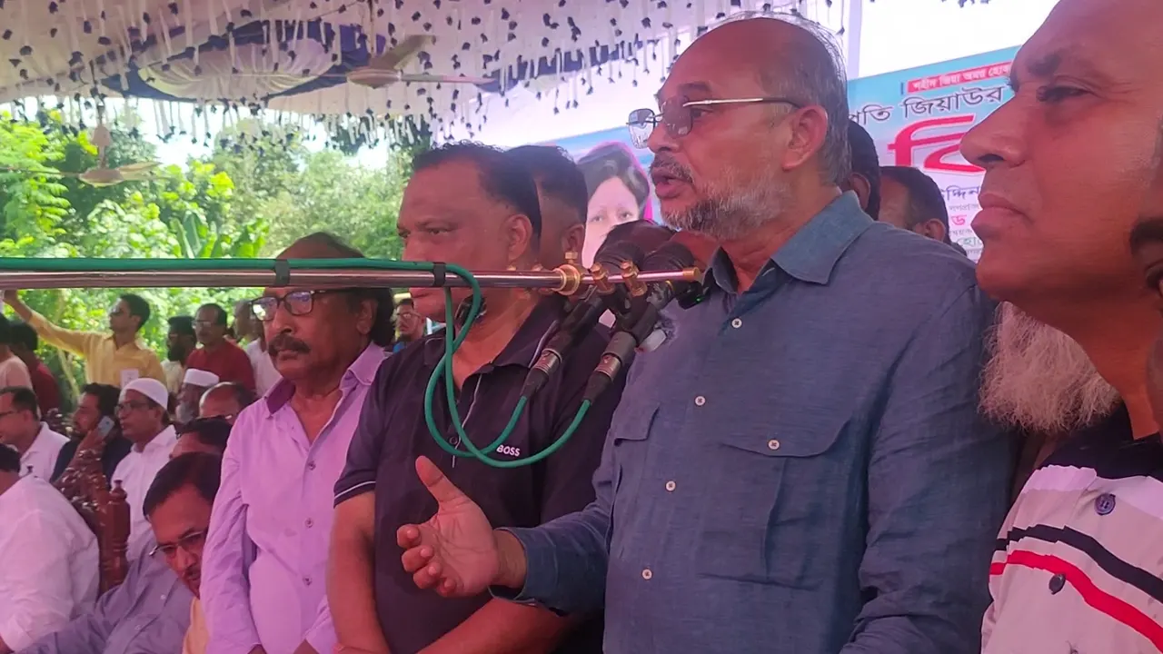 পদ্মা ব্যারাজের নকশা প্রধানমন্ত্রী নিজেই করছেন: অর্থ উপদেষ্টা